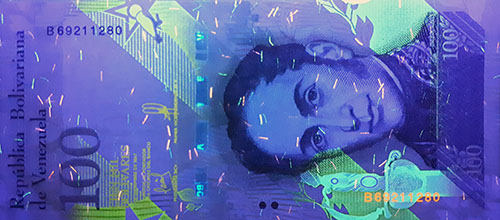 Pieza bbcv100000bsf-ad01-b8 (Anverso, bajo luz ultravioleta)