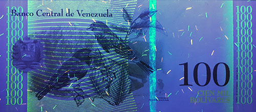 Pieza bbcv100000bsf-ad01-b8 (Reverso, bajo luz ultravioleta)